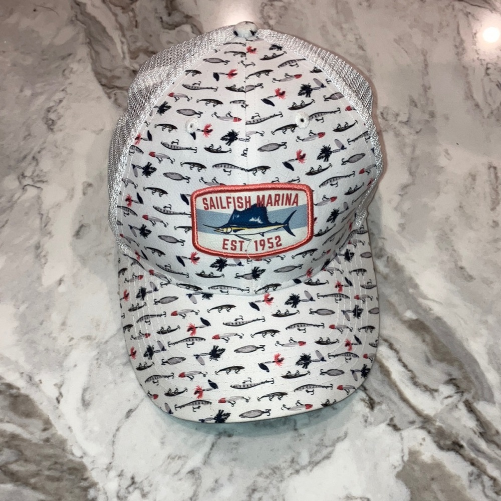 NWOT Fishing Tucker Hat